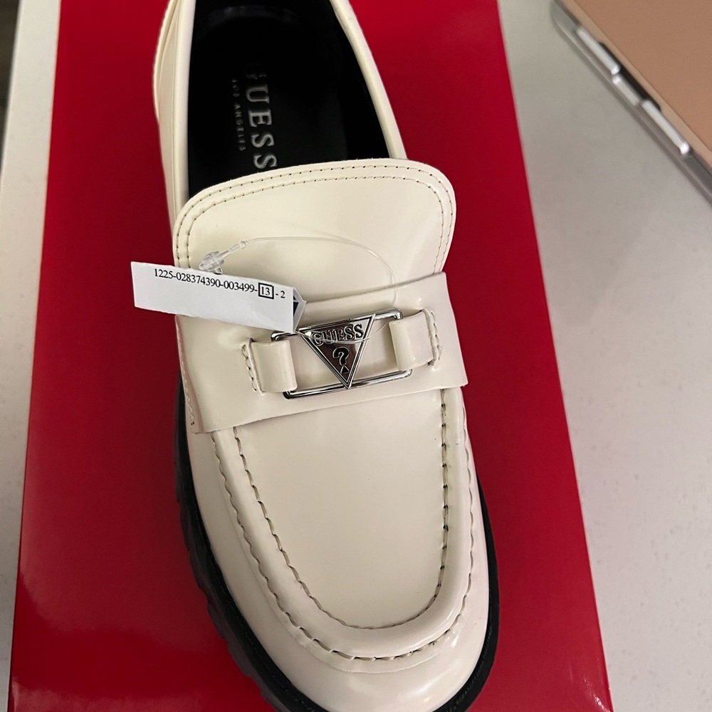GUESS platform loafer - Picture 2 of 4